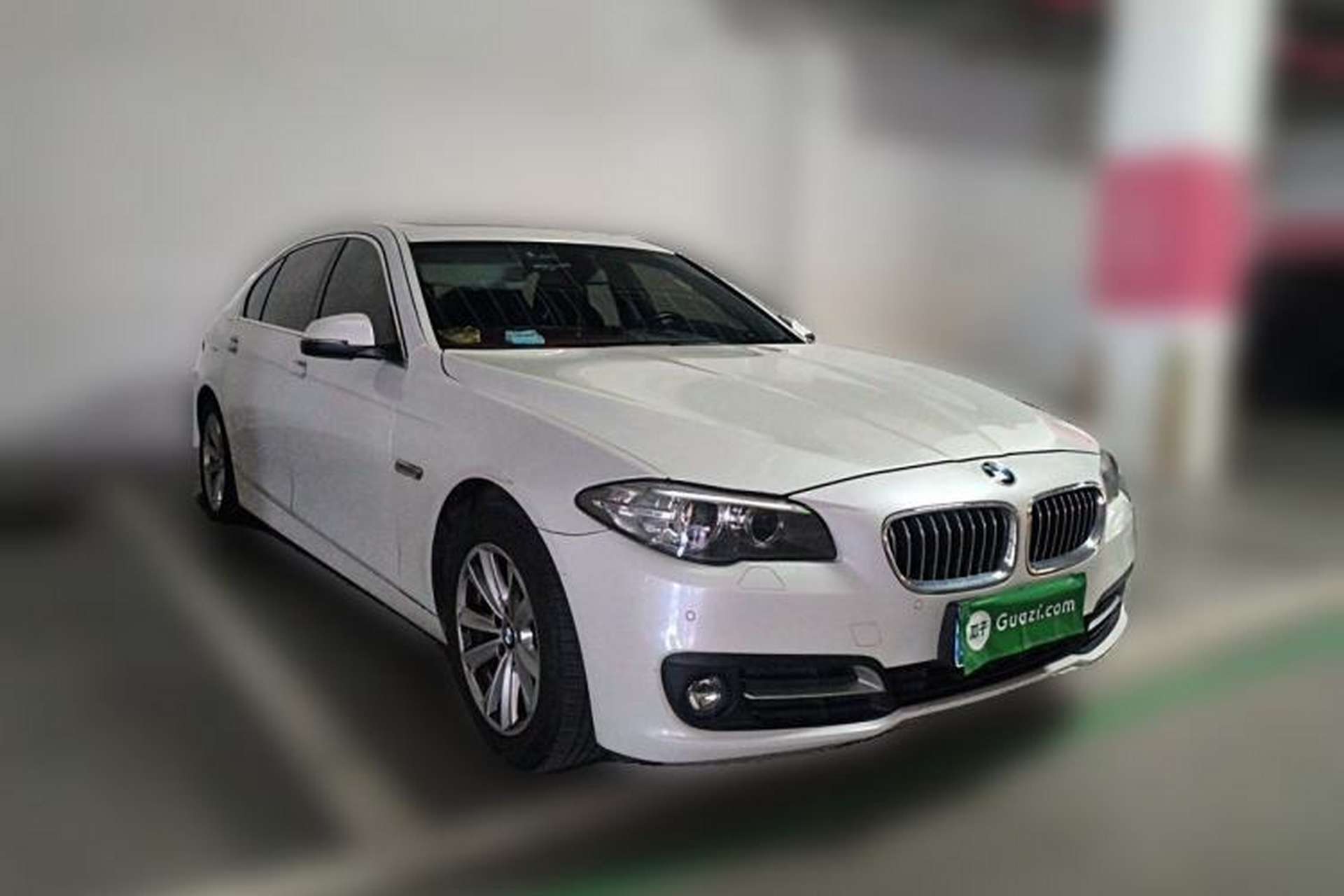 Used BMW 5 Series 2014 520Li Elegant Model Front Right 45 Deg