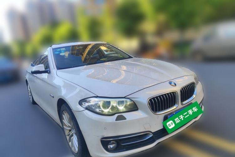 Used BMW 5 Series 2014 525Li Luxury Design Package Front Right 45 Deg