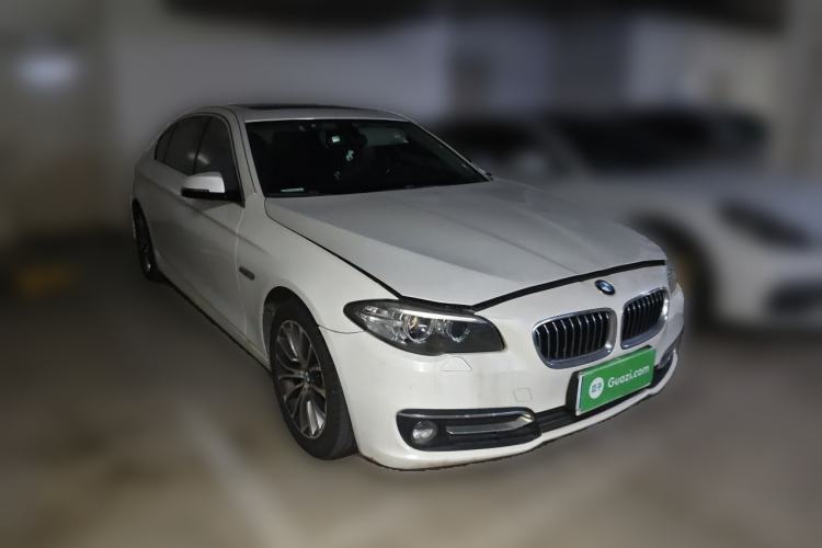 Used BMW 5 Series 2014 525Li Luxury Design Package Front Right 45 Deg