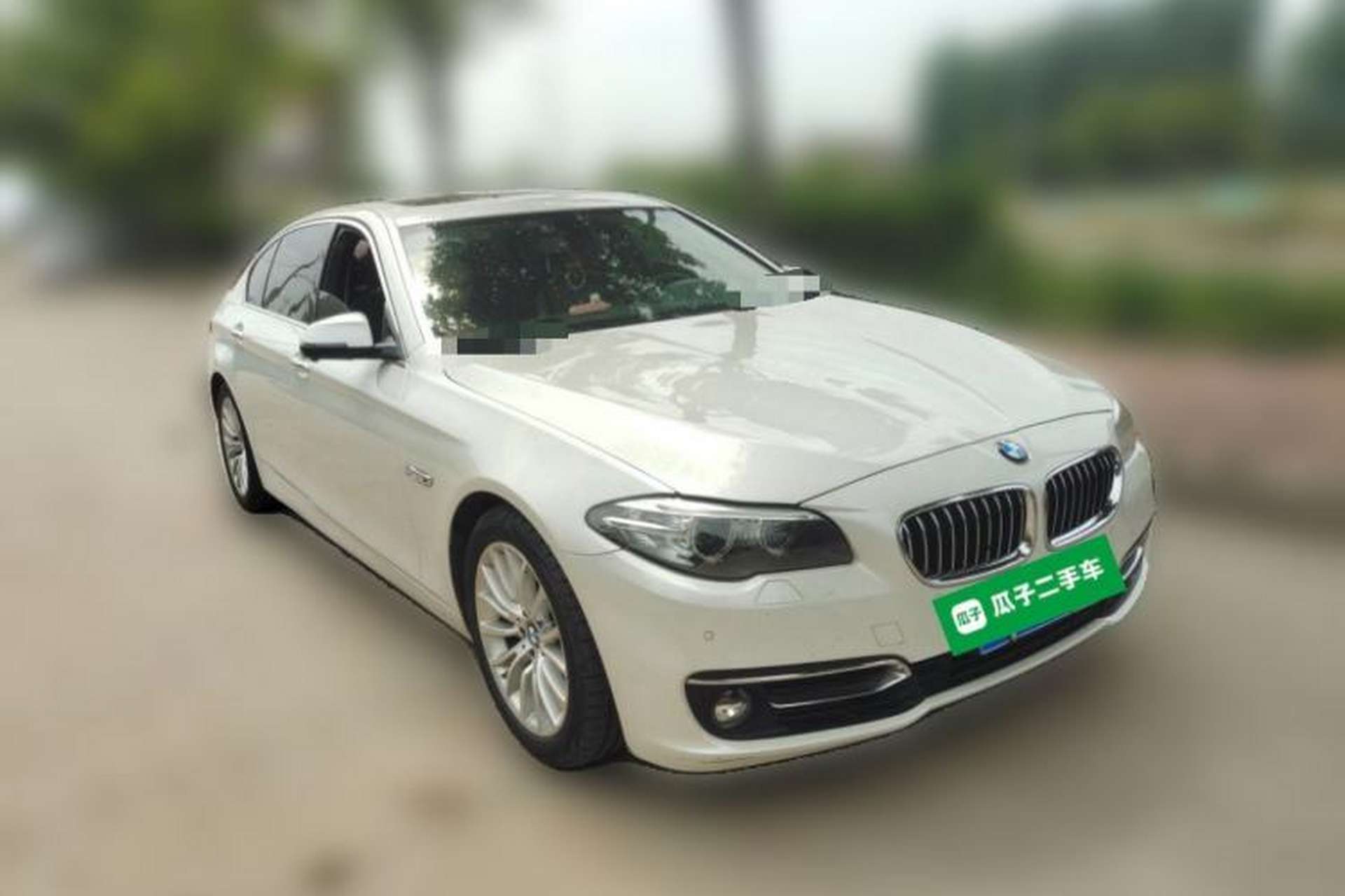 Used BMW 5 Series 2014 525Li Luxury Design Package Front Right 45 Deg