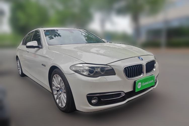 Used BMW 5 Series 2014 525Li Luxury Design Package Front Right 45 Deg