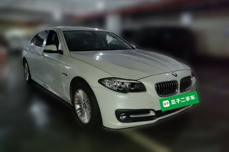 Used BMW 5 Series 2014 525Li Leading Model Front Right 45 Deg