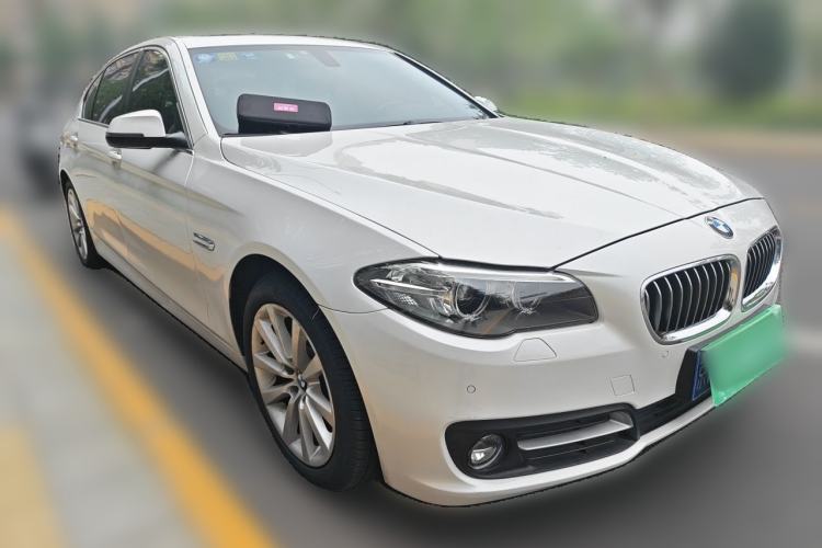 Used BMW 5 Series 2014 528Li xDrive Premium Edition Front Right 45 Deg