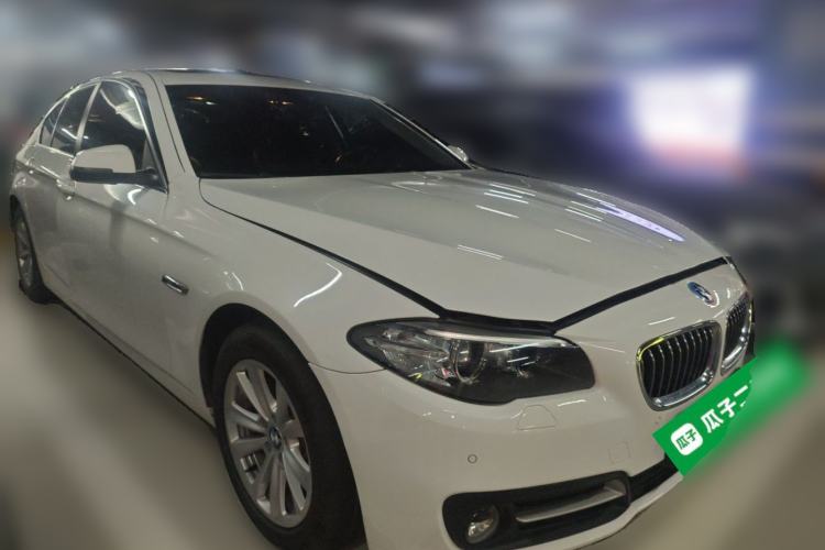 Used BMW 5 Series 2014 520Li Elegant Model Front Right 45 Deg