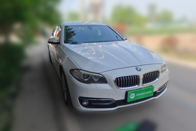 Used BMW 5 Series 2014 525Li Luxury Design Package Front Right 45 Deg
