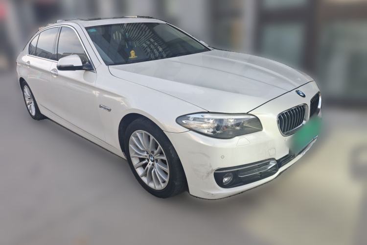 Used BMW 5 Series 2014 525Li Luxury Design Package Front Right 45 Deg