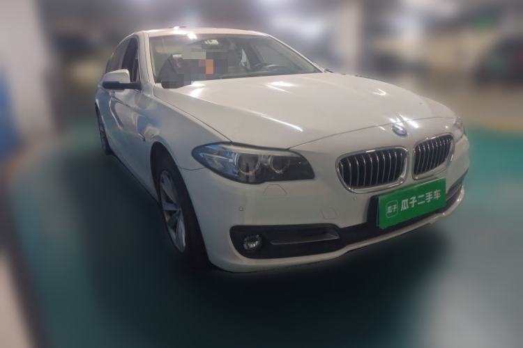 Used BMW 5 Series 2014 520Li Elegant Model Front Right 45 Deg