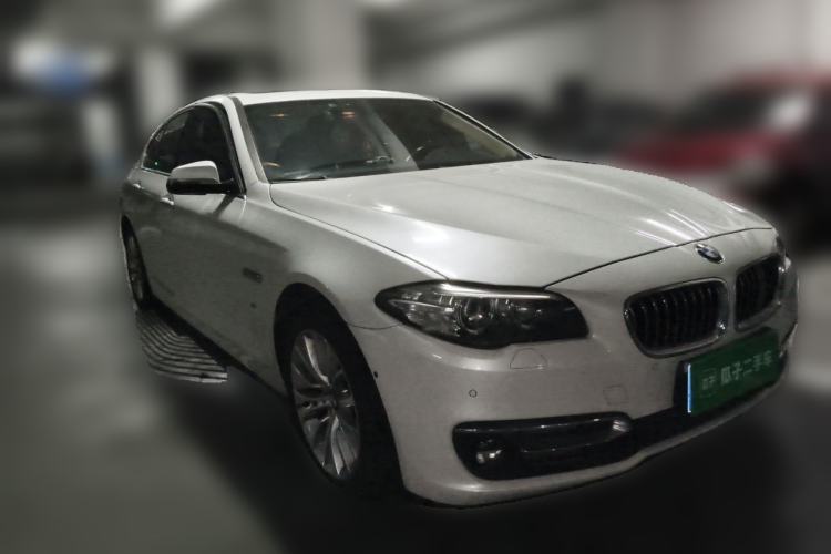 Used BMW 5 Series 2014 525Li Luxury Design Package Front Right 45 Deg