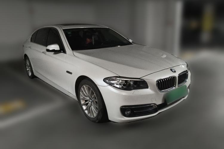 Used BMW 5 Series 2014 525Li Luxury Design Package Front Right 45 Deg