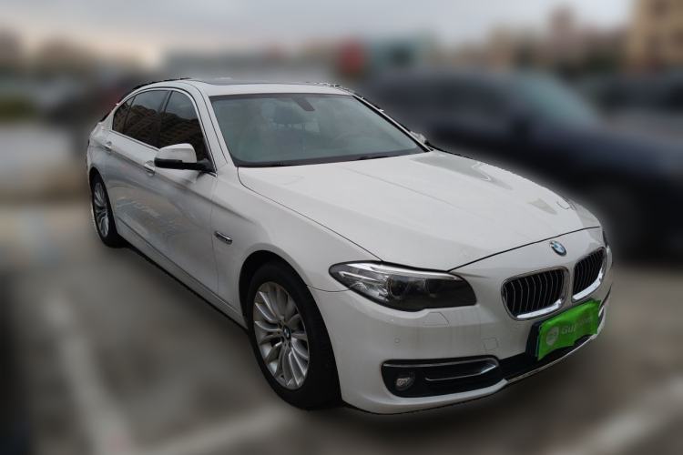 Used BMW 5 Series 2014 525Li Luxury Design Package Front Right 45 Deg