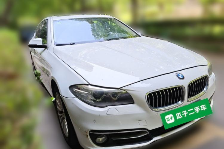Used BMW 5 Series 2014 525Li Luxury Design Package Front Right 45 Deg