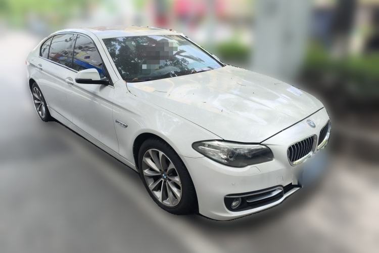 Used BMW 5 Series 2014 525Li Luxury Design Package Front Right 45 Deg