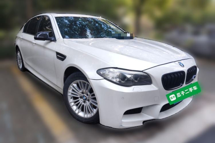 Used BMW 5 Series 2014 520Li Elegant Model Front Right 45 Deg