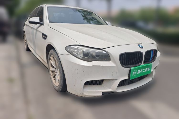 Used BMW 5 Series 2014 520Li Elegant Model Front Right 45 Deg