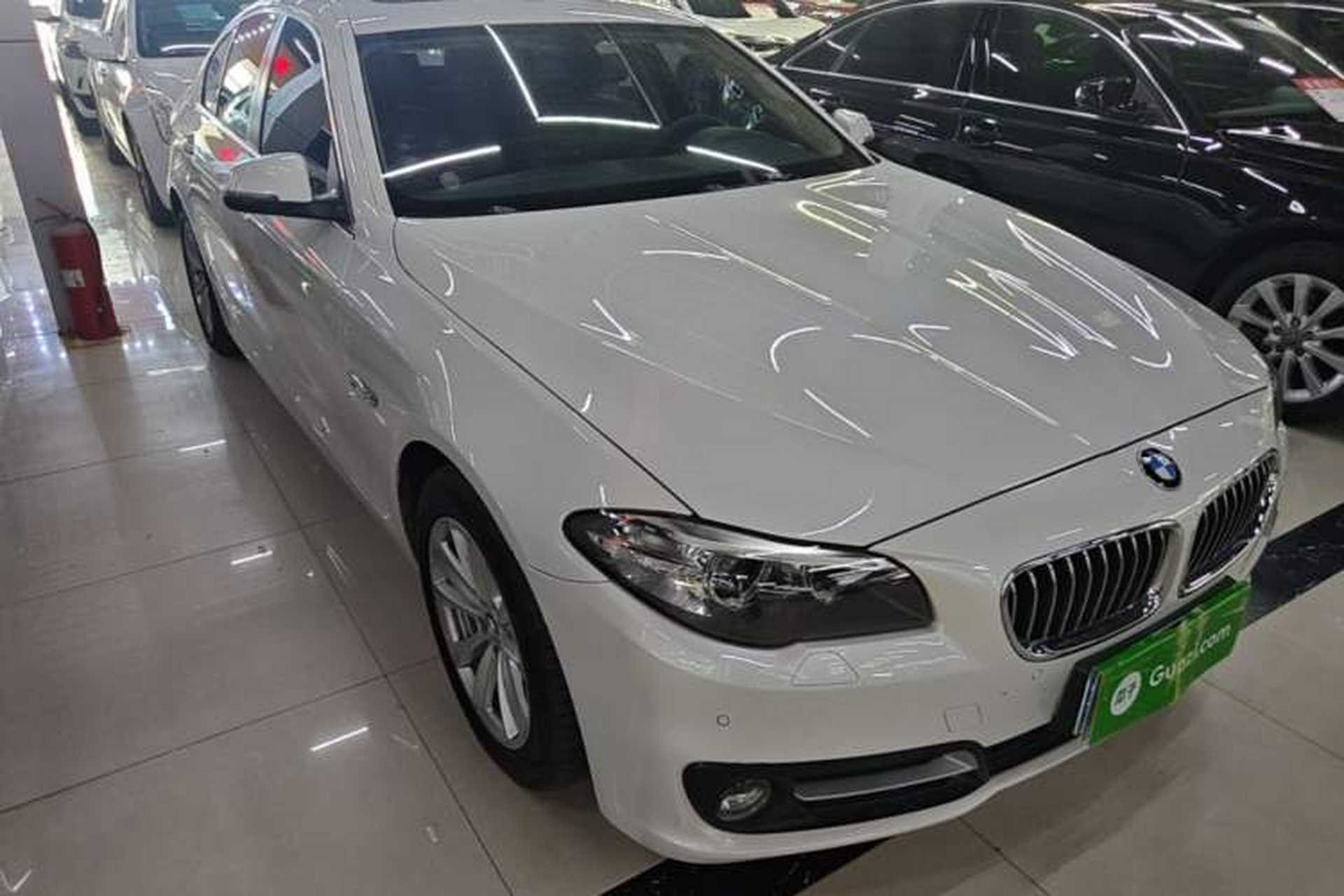 Used BMW 5 Series 2014 520i Elegant Edition Front Right 45 Deg