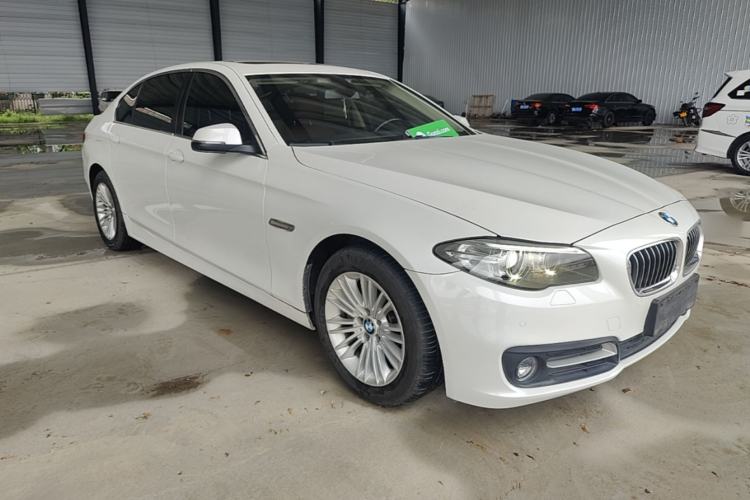 Used BMW 5 Series 2014 525Li Leading Model Front Right 45 Deg