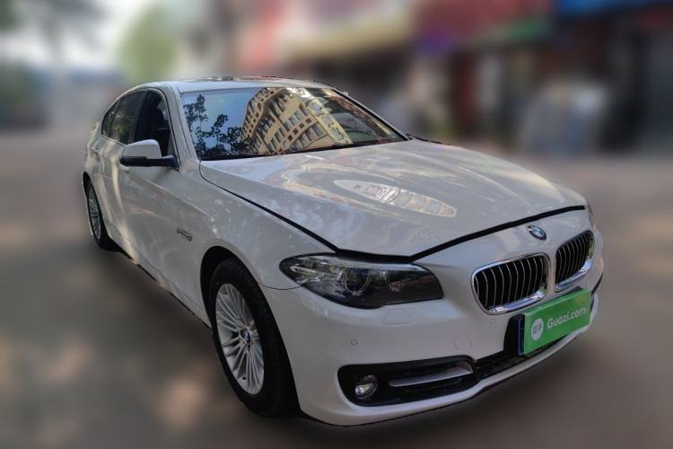 Used BMW 5 Series 2014 525Li Leading Model Front Right 45 Deg