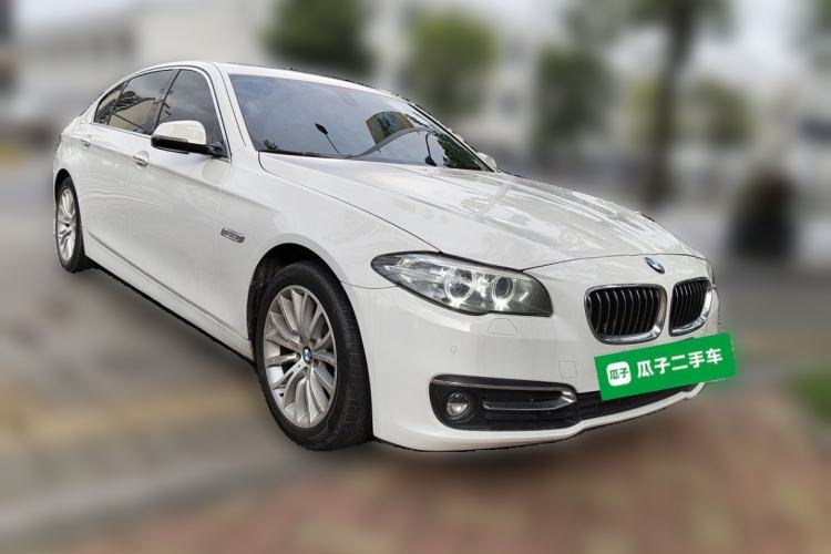 Used BMW 5 Series 2014 525Li Luxury Design Package Front Right 45 Deg
