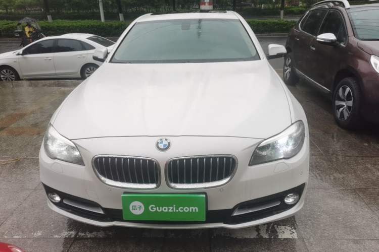 Used BMW 5 Series 2014 520i Elegant Edition Front