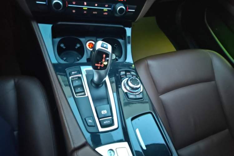 Used BMW 5 Series 2014 520Li Elegant Model Gear Lever