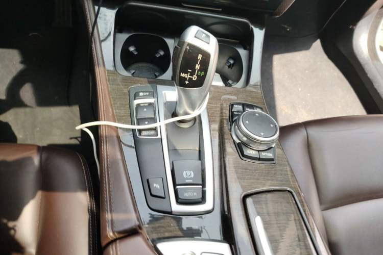 Used BMW 5 Series 2014 525Li Luxury Design Package Gear Lever