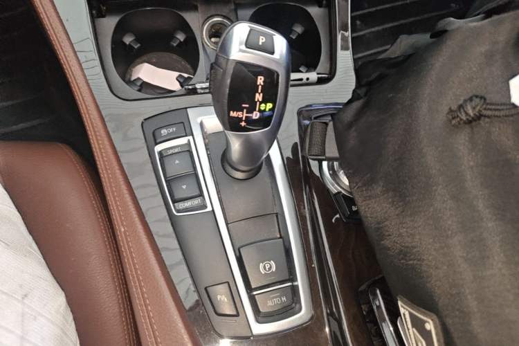 Used BMW 5 Series 2014 525Li Leading Model Gear Lever