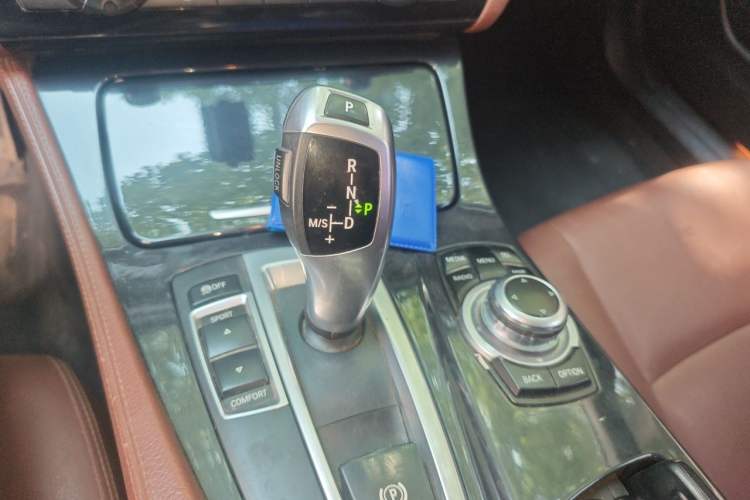 Used BMW 5 Series 2014 520Li Elegant Model Gear Lever