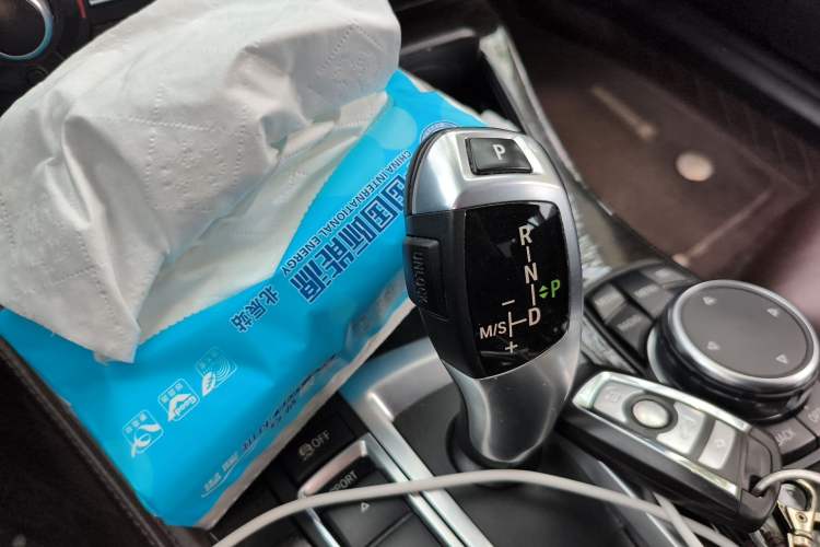 Used BMW 5 Series 2014 525Li Luxury Design Package Gear Lever