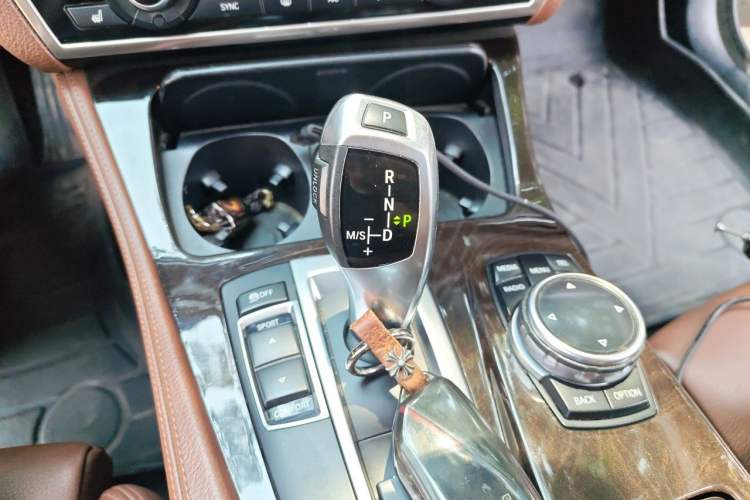 Used BMW 5 Series 2014 528Li Leading Model Gear Lever
