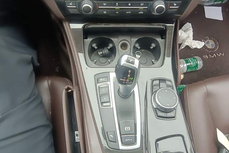 Used BMW 5 Series 2014 525Li Luxury Design Package Gear Lever