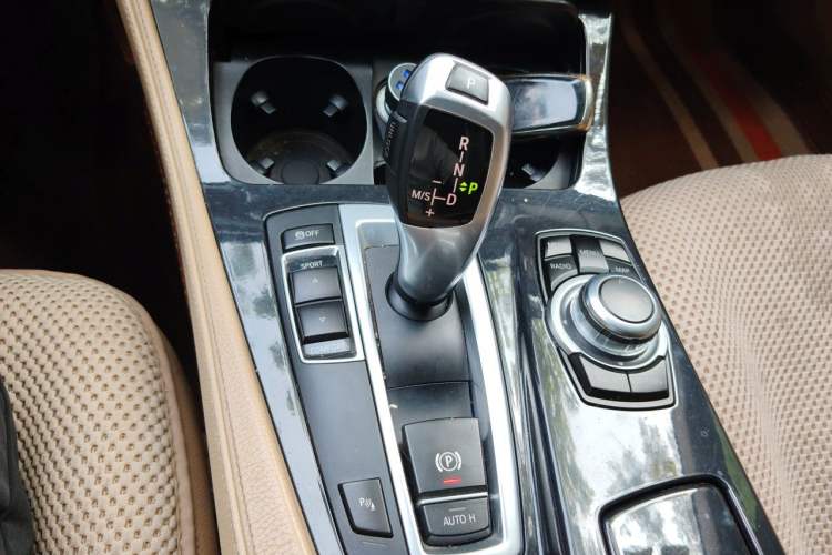 Used BMW 5 Series 2014 520Li Elegant Model Gear Lever