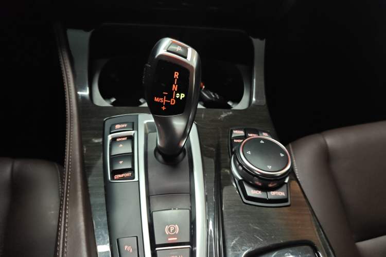 Used BMW 5 Series 2014 525Li Luxury Design Package Gear Lever