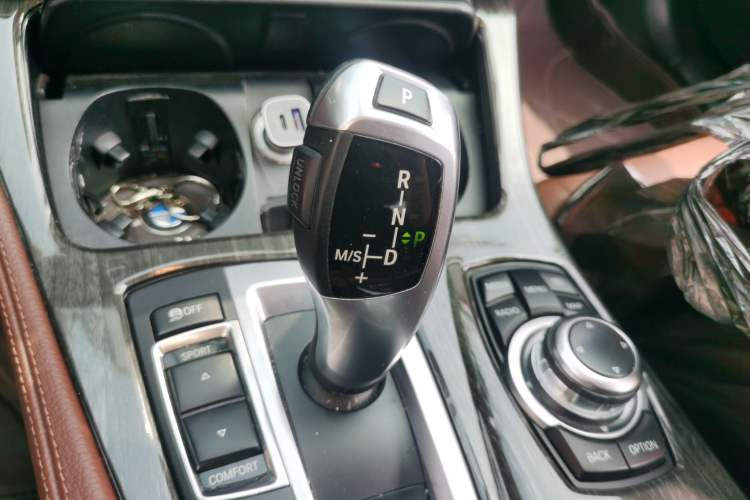 Used BMW 5 Series 2014 525Li Leading Model Gear Lever