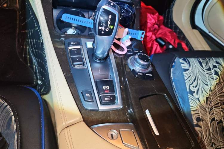 Used BMW 5 Series 2014 525Li Leading Model Gear Lever