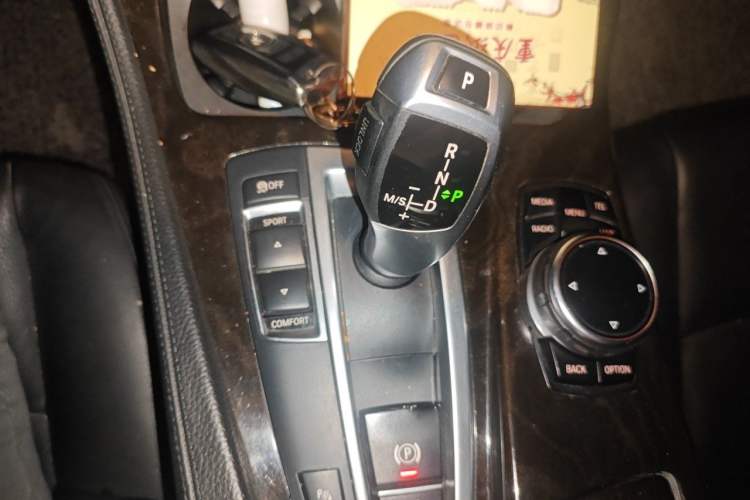 Used BMW 5 Series 2014 530Li Leading Model Gear Lever