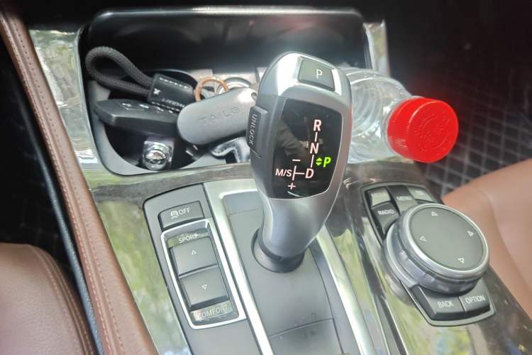 Used BMW 5 Series 2014 528Li Leading Model Gear Lever
