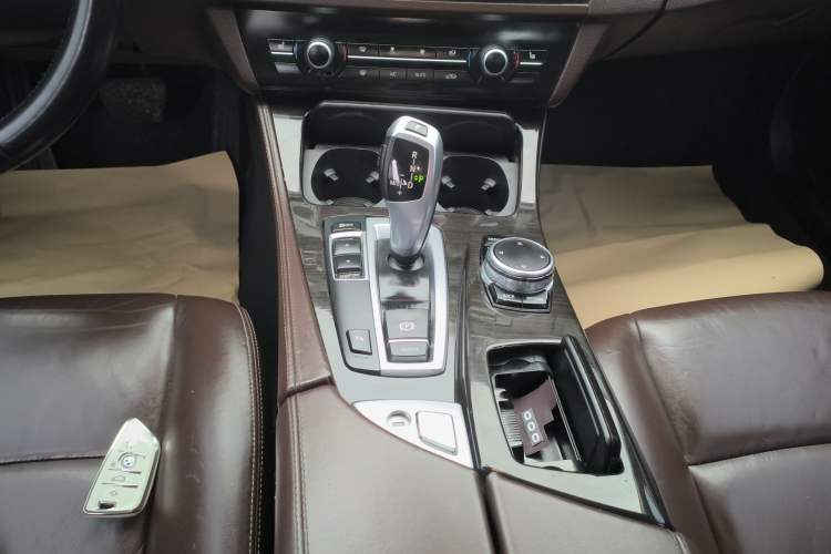 Used BMW 5 Series 2014 525Li Luxury Design Package Gear Lever