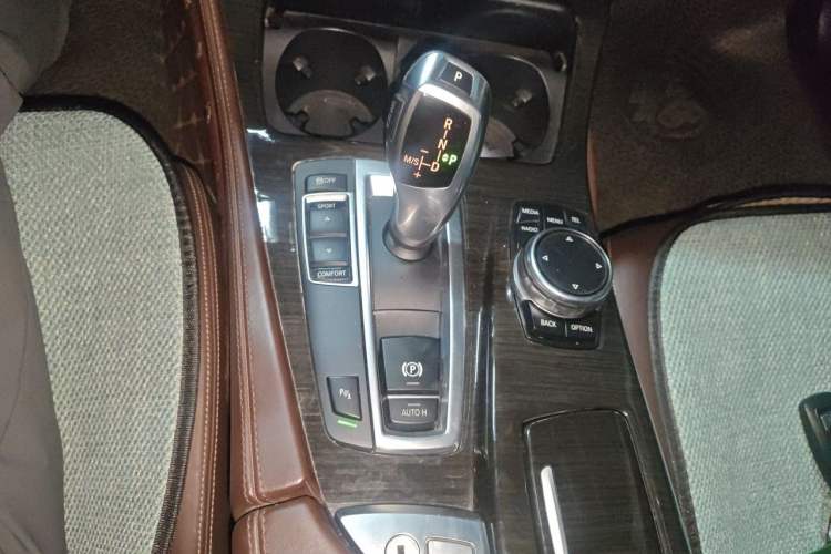 Used BMW 5 Series 2014 525Li Luxury Design Package Gear Lever