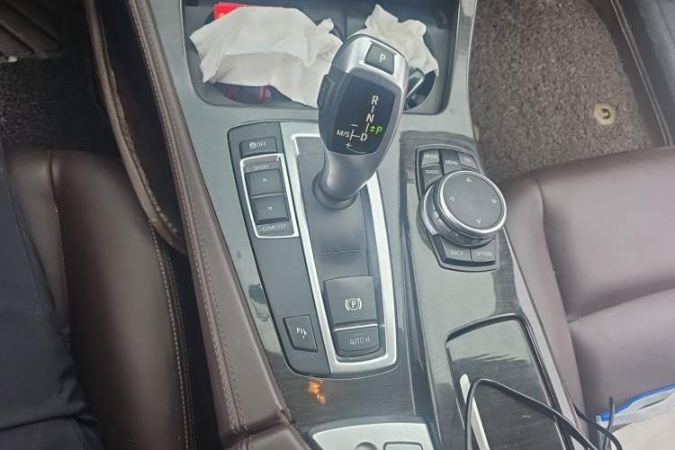 Used BMW 5 Series 2014 525Li Luxury Design Package Gear Lever