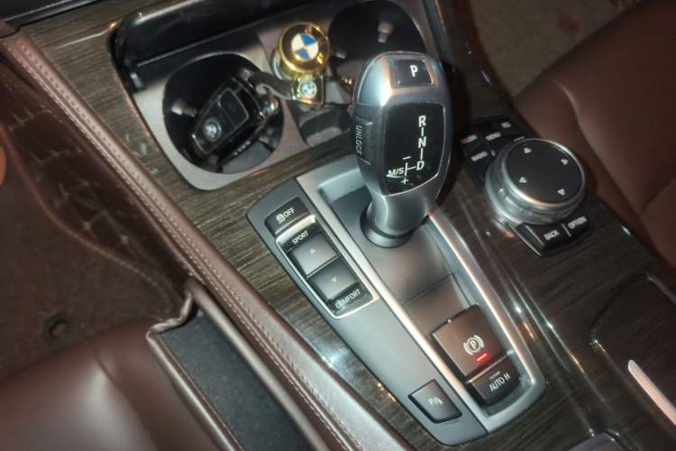 Used BMW 5 Series 2014 525Li Luxury Design Package Gear Lever