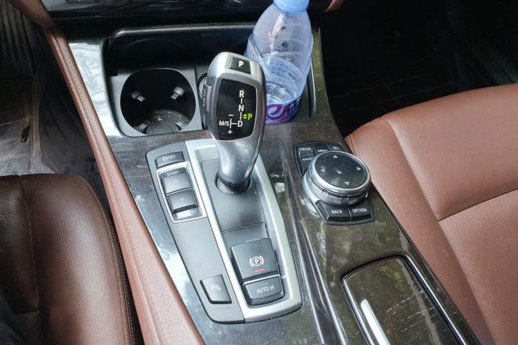 Used BMW 5 Series 2014 535Li Leading Model Gear Lever