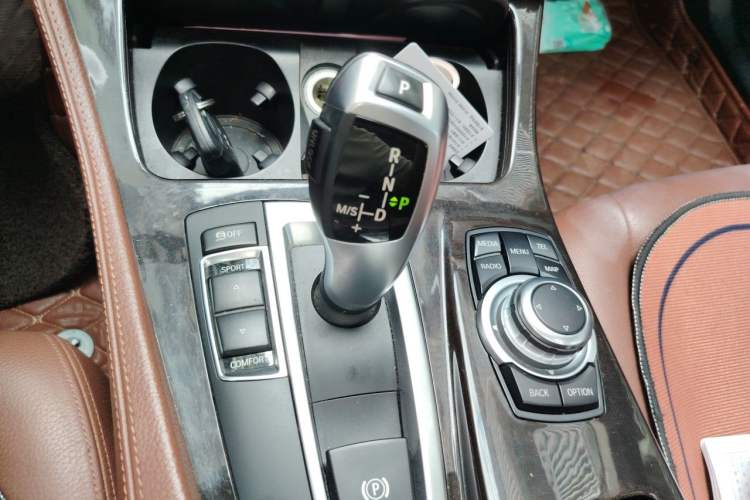 Used BMW 5 Series 2014 525Li Leading Model Gear Lever