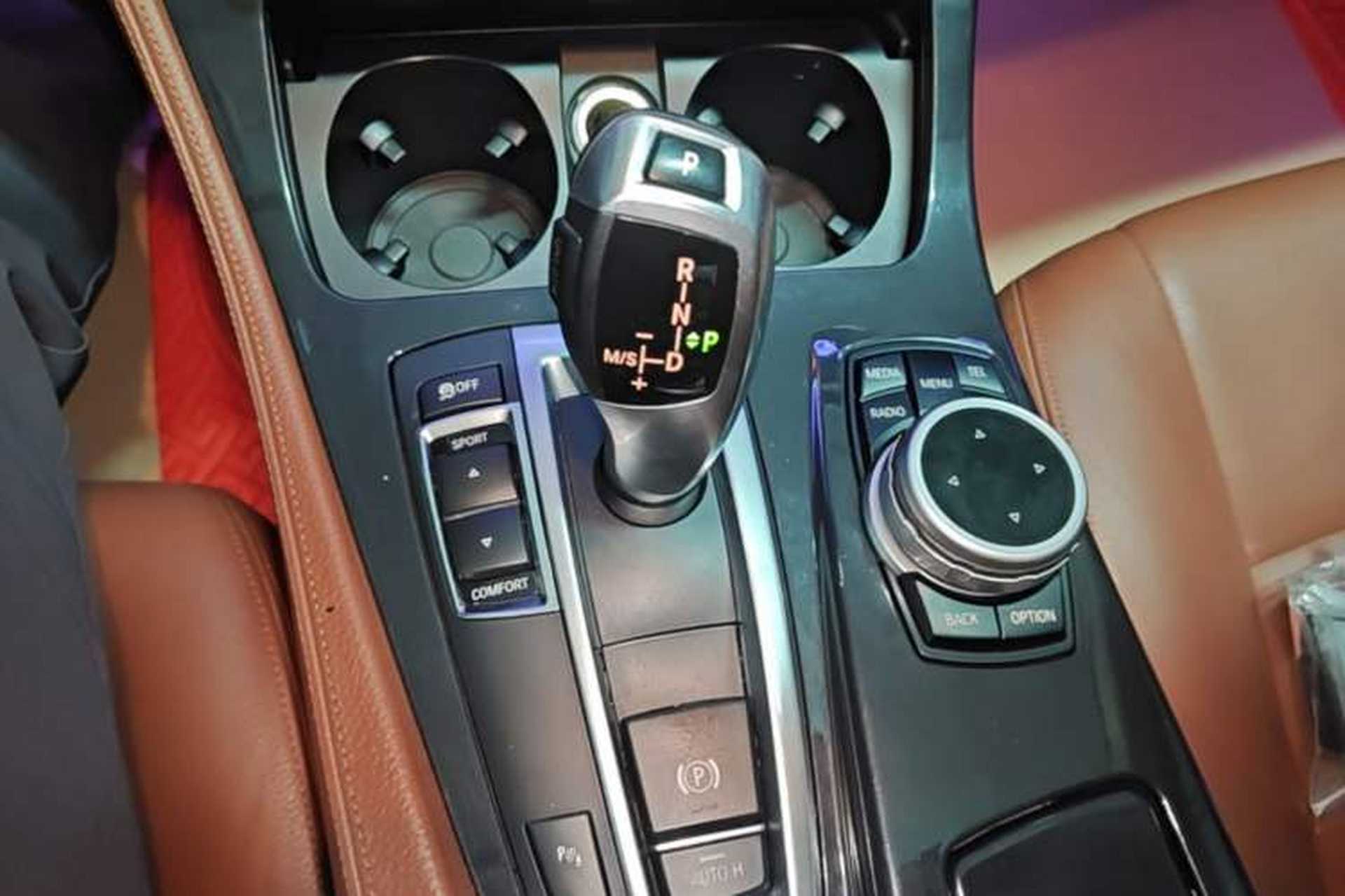 Used BMW 5 Series 2014 520Li Elegant Model Gear Lever