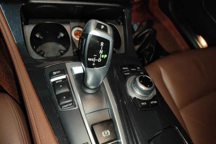 Used BMW 5 Series 2014 520Li Elegant Model Gear Lever