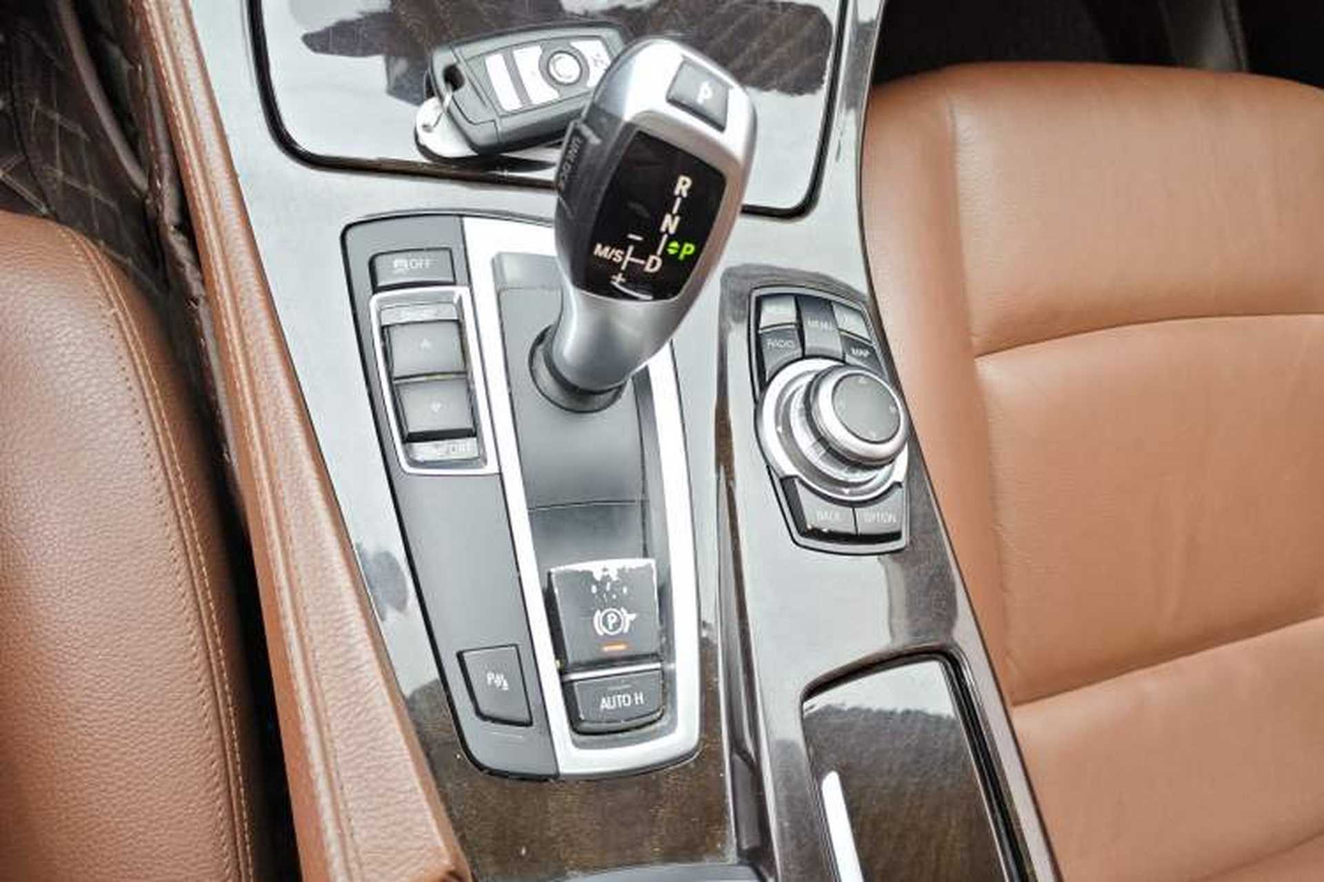 Used BMW 5 Series 2014 525Li Leading Model Gear Lever