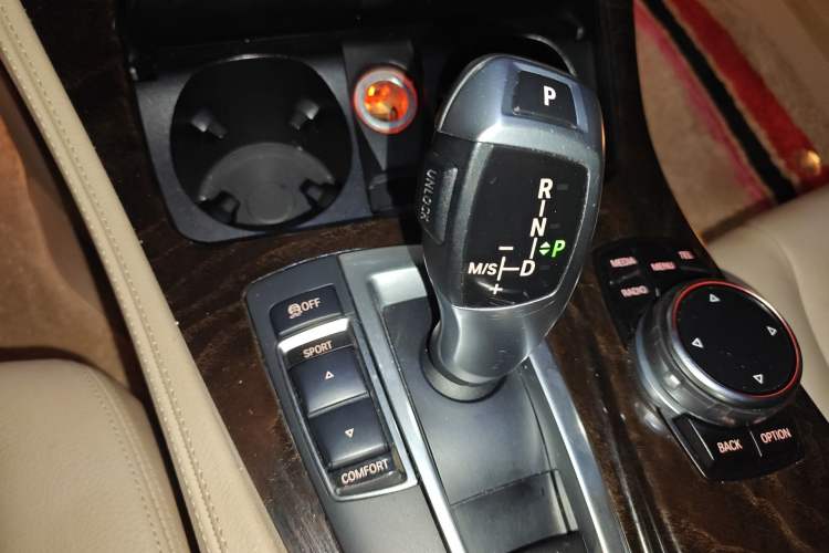 Used BMW 5 Series 2014 530Li Leading Model