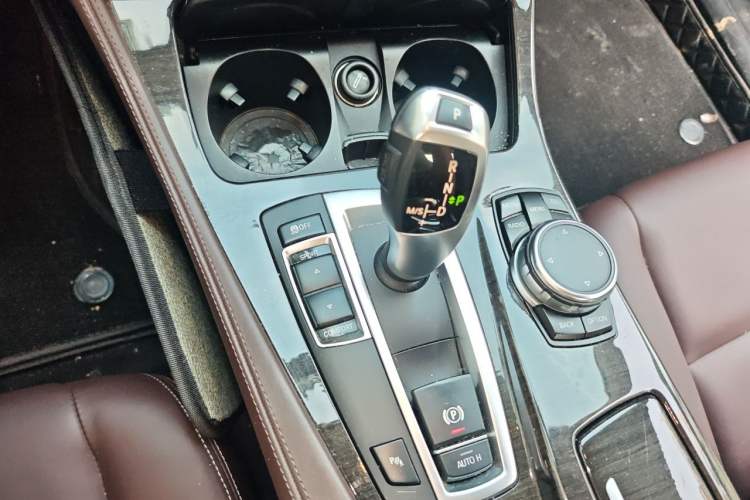 Used BMW 5 Series 2014 525Li Luxury Design Package Gear Lever