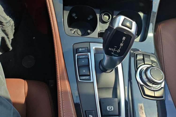 Used BMW 5 Series 2014 520Li Elegant Model Gear Lever