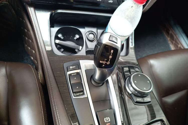 Used BMW 5 Series 2014 525Li Luxury Design Package Gear Lever