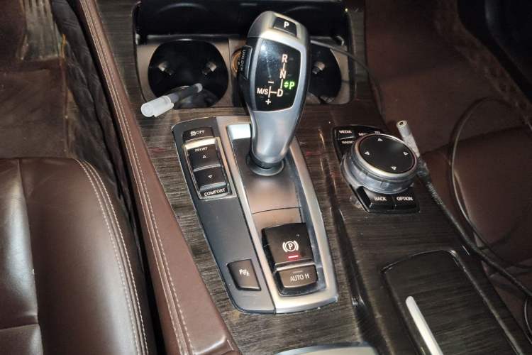 Used BMW 5 Series 2014 525Li Luxury Design Package Gear Lever